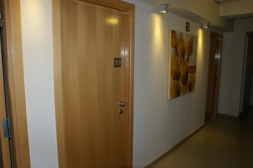 Hotel Viaurelia Montblanc Luaran gambar