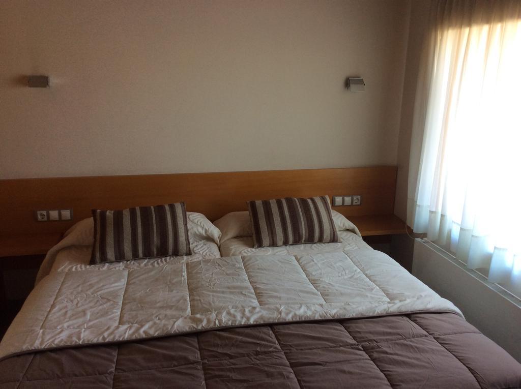 Hotel Viaurelia Montblanc Bilik gambar