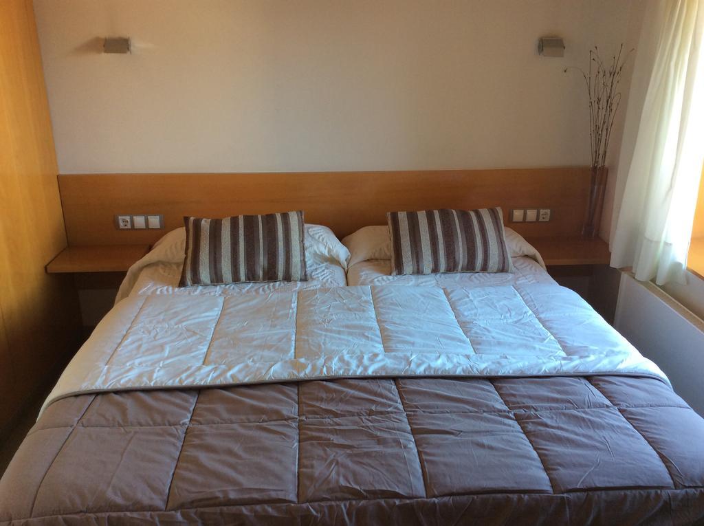 Hotel Viaurelia Montblanc Luaran gambar