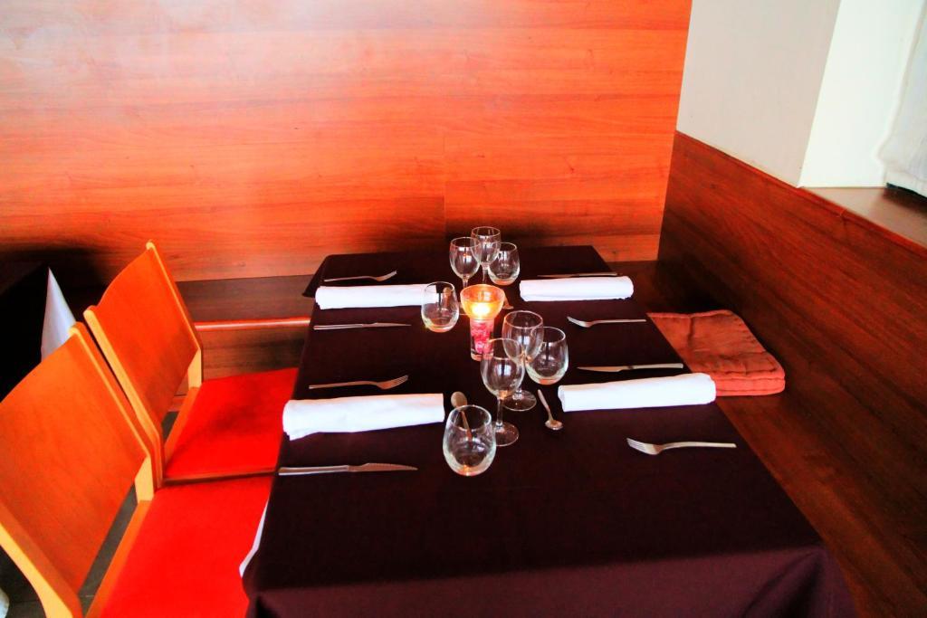 Hotel Viaurelia Montblanc Luaran gambar