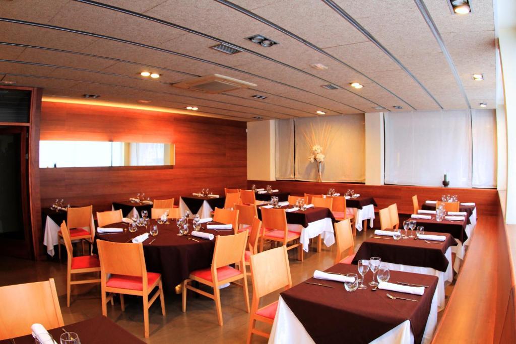 Hotel Viaurelia Montblanc Luaran gambar