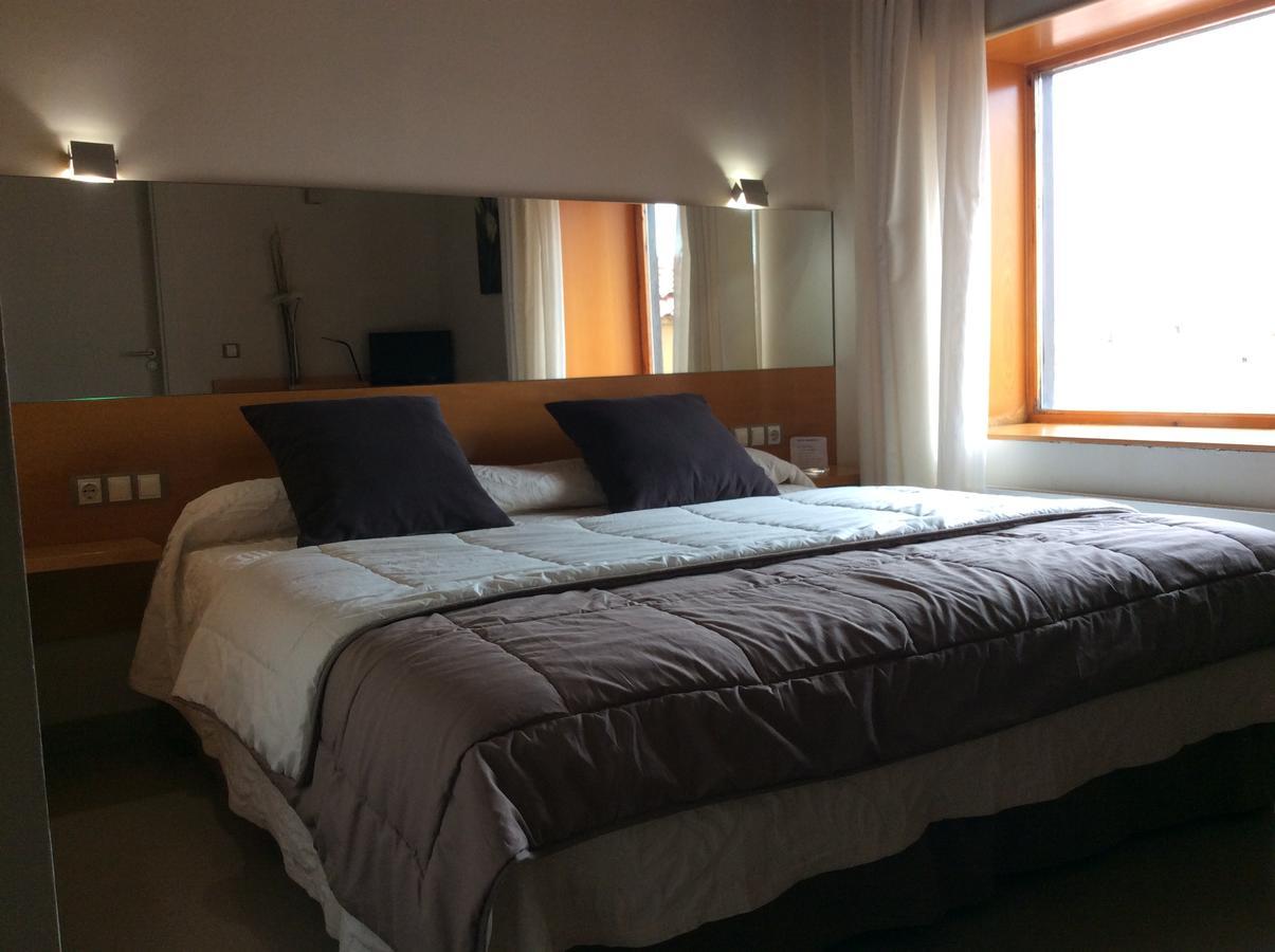 Hotel Viaurelia Montblanc Luaran gambar